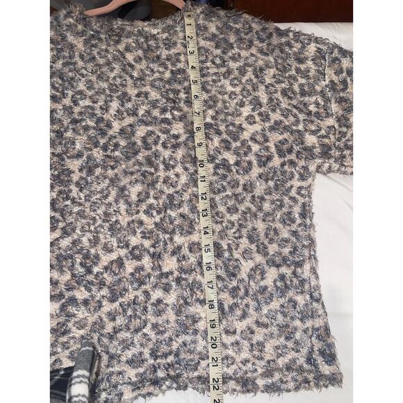 Zara Womens Oversized Fuzzy Knubby Cropped Sweater Animal Print Sz Medium - Picture 9 of 9